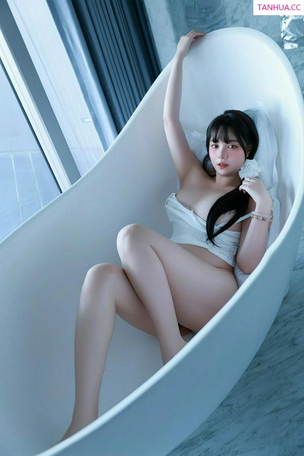   [XiuRen]高清写真图 2025.10.09 No.10841 软情 性感吊带第36张图片